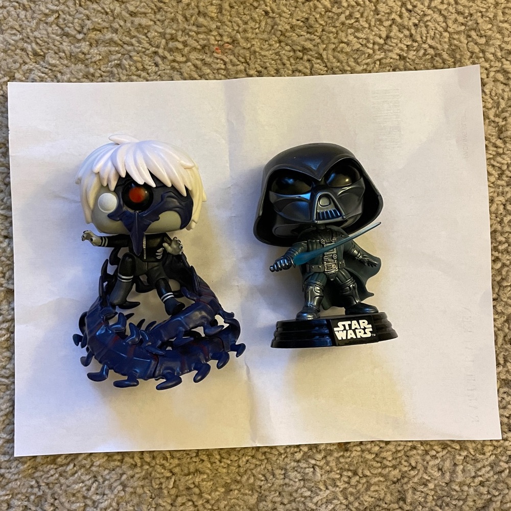 Figures Darth Vader and ....